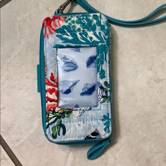 Vera Bradley - Picture 2 of 6